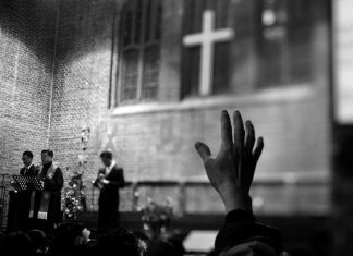 200 Orang Pejabat Komunis Menyerbu Gereja di China, Dua Orang Perempuan Terluka dan Seorang Pria Ditangkap Pemerintah