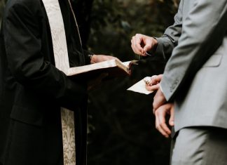 Banyak Pemimpin Gereja Jatuh Karena Dosa Pornografi, Ini Kata John Piper