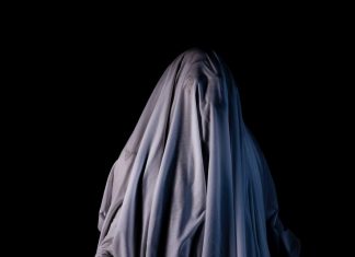 Bagaimana Mengatasi Ketakutan terhadap Hantu?