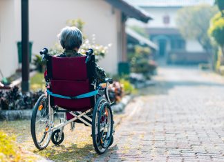 Tidak Ada yang Mustahil! Lumpuh Selama 25 Tahun, Sembuh Seketika Setelah Didoakan di Healing From Heaven