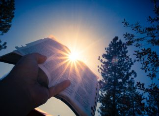 Berikan Perhatian Anda kepada Tuhan