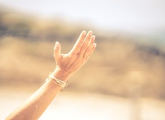 Percayalah Pada Tuhan Hari Lepas Hari