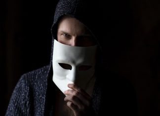 Fokuslah Menyenangkan Tuhan, Bukan Manusia