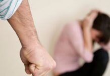 Terjadi KDRT, Apakah Perceraian Adalah Jalan Keluar?