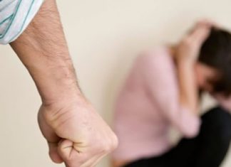 Terjadi KDRT, Apakah Perceraian Adalah Jalan Keluar?